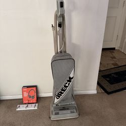 Oreck XL Vacuum 