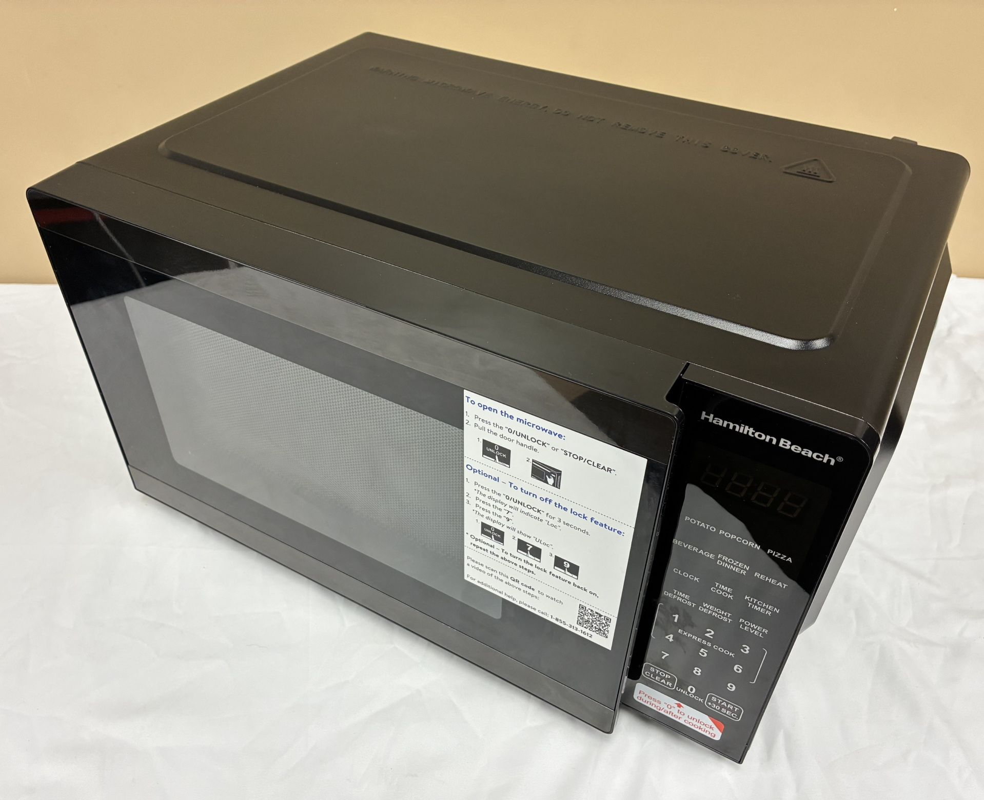 Hamilton Beach 900 Watts 0.9. Cubic Feet Microwave Oven 