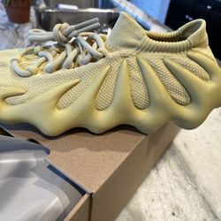Yeezy 450 Size 9 DS