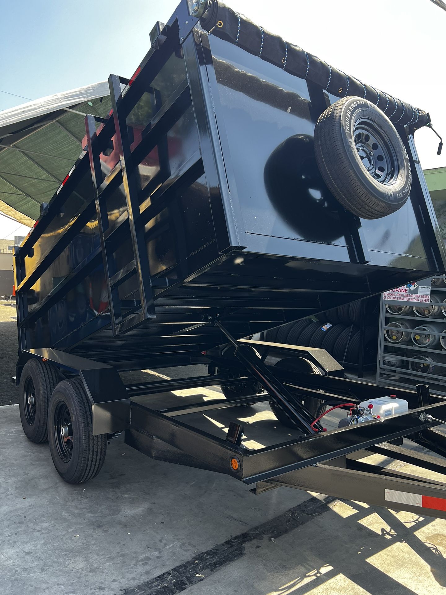 🚨 Smooth Finish Dump Trailer Loaded 🚨