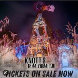 4 KNOTTS SCARY FARM TIX **half off*** LAST WEEKEND