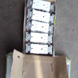 New Leviton Tamper-Resistant Duplex Receptacles - 15A 125V White - Made in USA