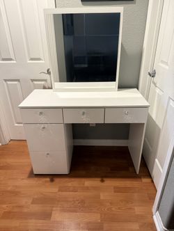 Makeup Vanity