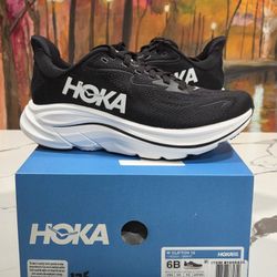 Hoka Clifton 10 Black White Size 6 Women's Running Shoes New