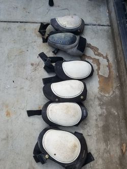 Knee pads