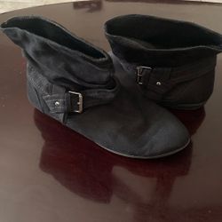 Black Size 9 Light Weight Boots  Worn Twice