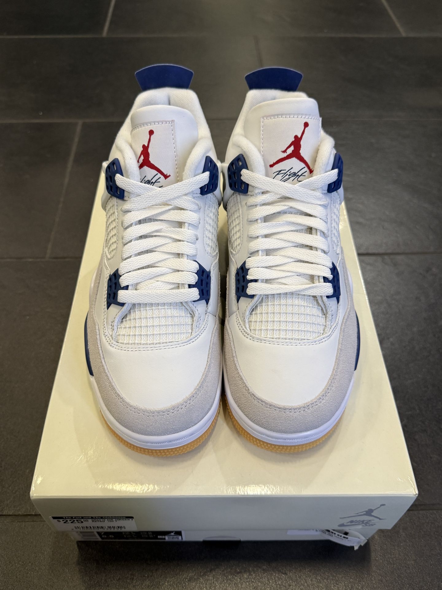 Brand new Jordan 4 x SB Navy size 7 men’s