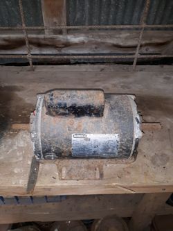 1 Hp. 3,450 Rpm. Double Sided Motor.  Just Needs Cleaning.  Works. 1 Phase. 110v. 