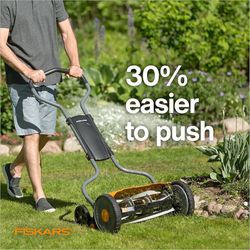 Fiskars-Reel-Lawn-Mower-18-inch-5-Blade-Push-Mower-