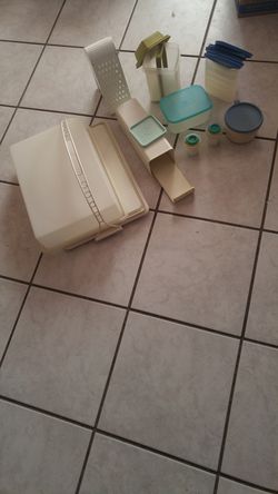 Tupperware lot