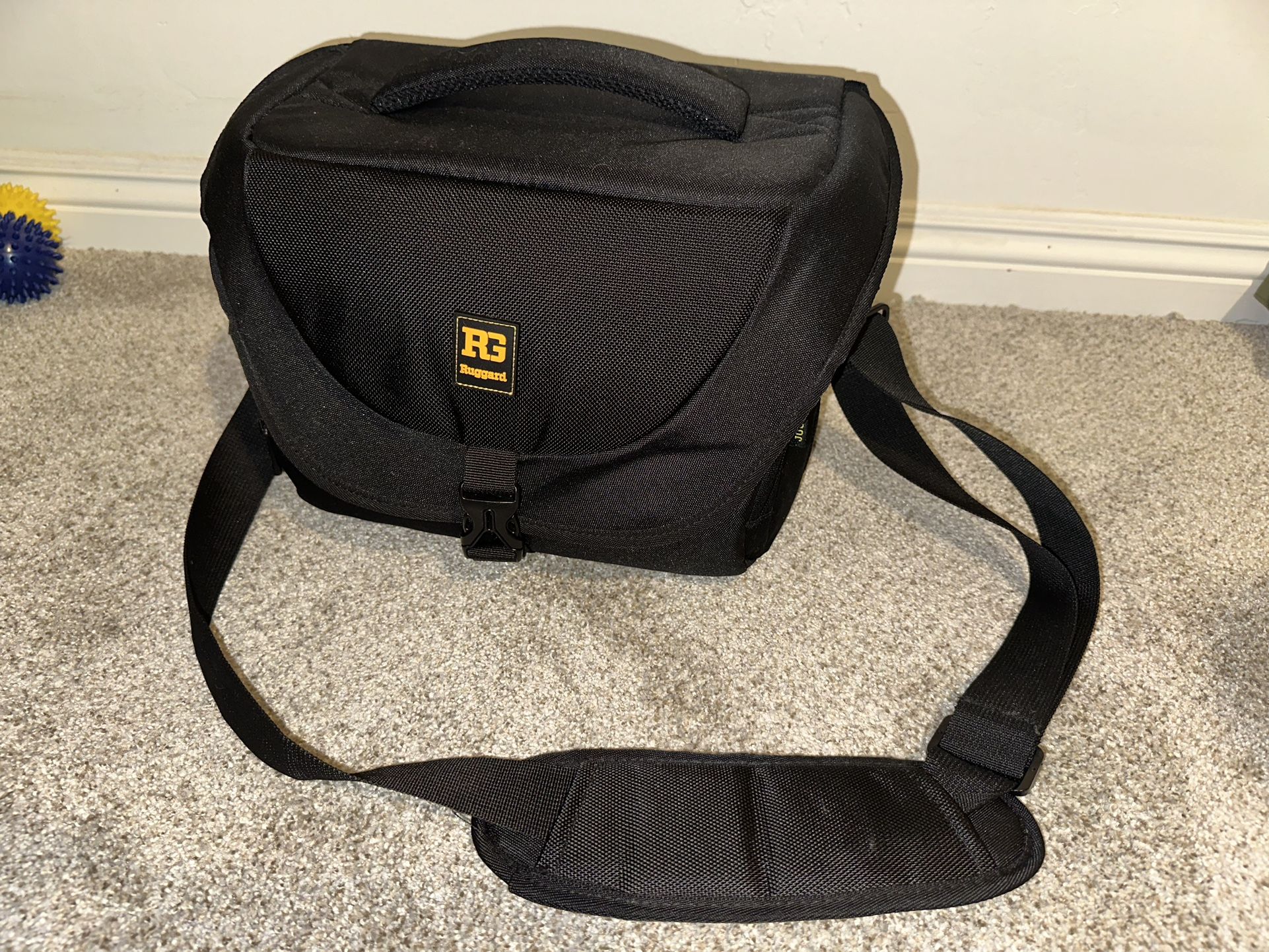 Ruggard DSLR Camera Bag