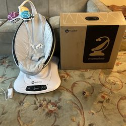 4moms MamaRoo Multi-Motion Baby Swing, Bluetooth Enabled with 5 Unique Motions, Black 