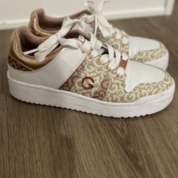 Guess Sneaker Size 8.5