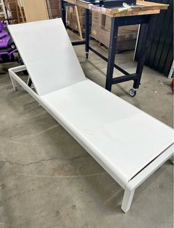 Assembled new Lounge Chair Outdoor, Aluminum Pool Lounge Chairs with 5-Position Recliner, Patio Chai