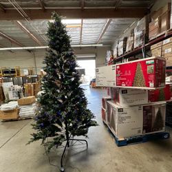 Home Accents 9ft. Nostalgic Noble Fir LED Pre-Lit Tree VINTAGE