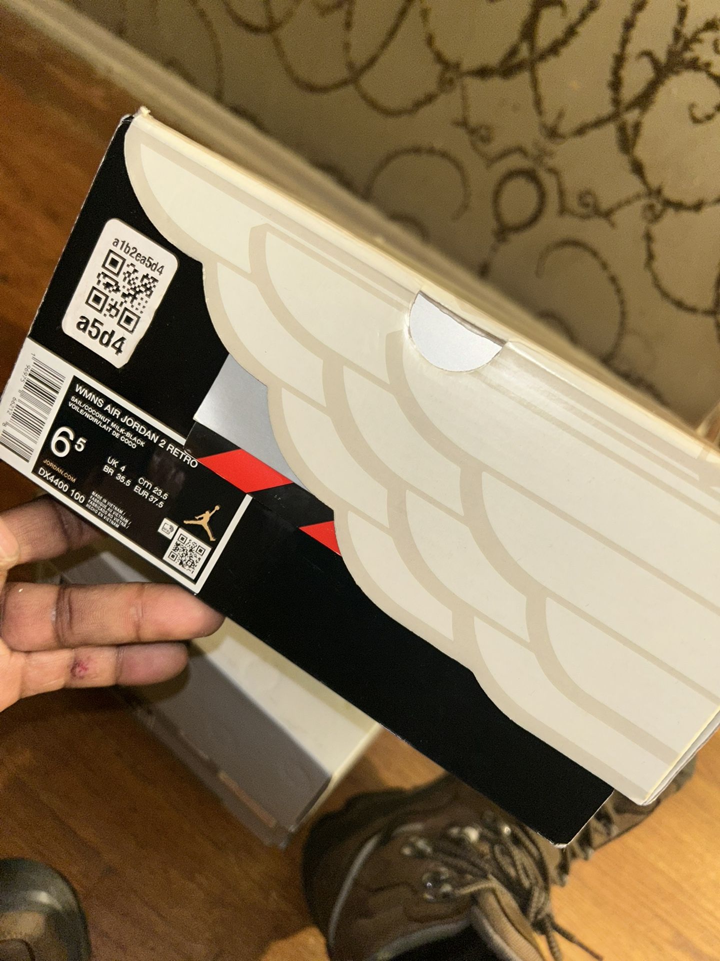 Air Jordan Retro 2