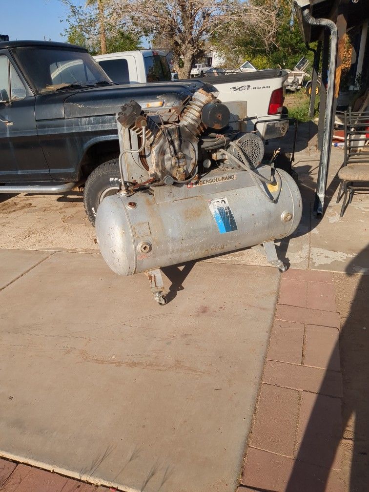 200gal Ingersoll Ryan Compressor
