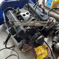 Small Block 350 TBI Engine and Parts