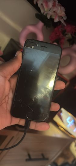 iPhone 7-256gb Unlocked (dm To Negotiate Price )