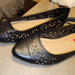 Women's Shoes Size 12