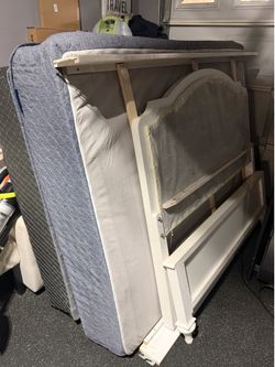 Full Size bed