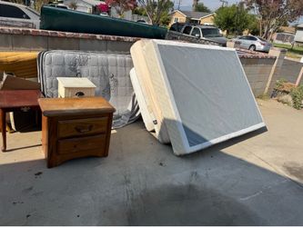 Free mattresses, free dresser ( pickup in Rialto )
