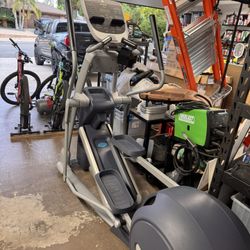 Precor 815 Elliptical Machine