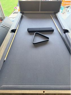Chamberlain Pool table/table