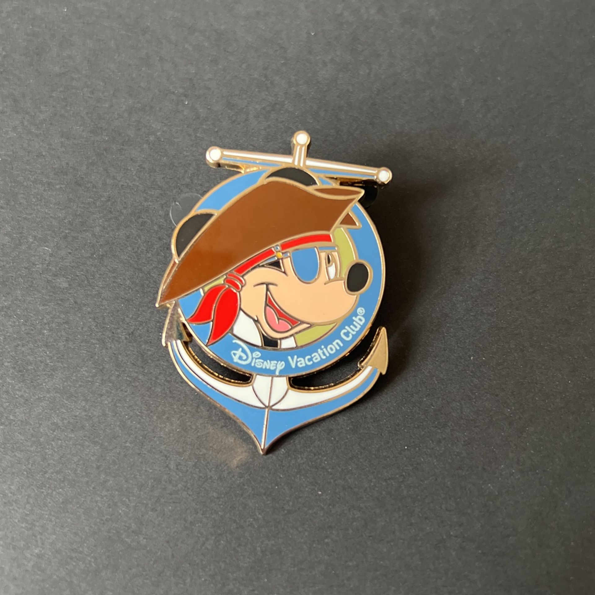 Disney Pin Trading Castaway Club