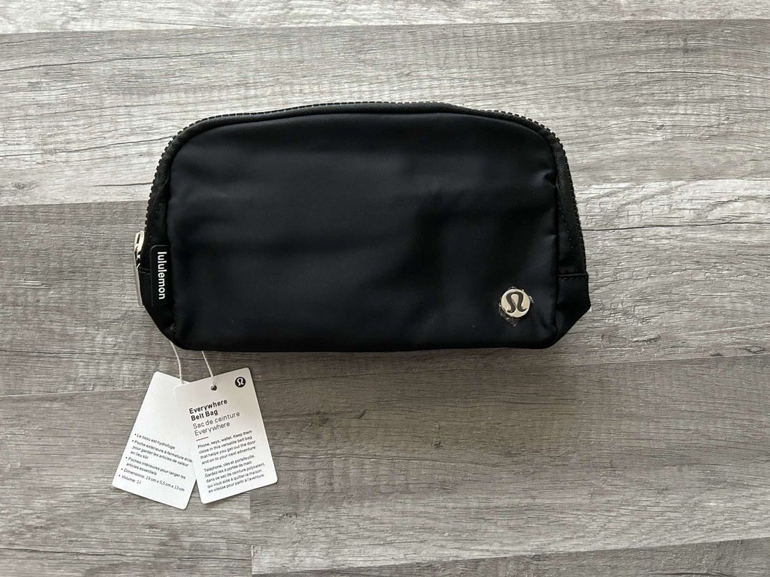 Lululemon Everywhere Belt Bag Black New With Tags 1L