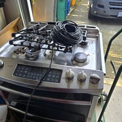 Ge Stove/ Oven For Parts 