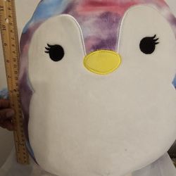 Squishmallow Louisa Penguin 