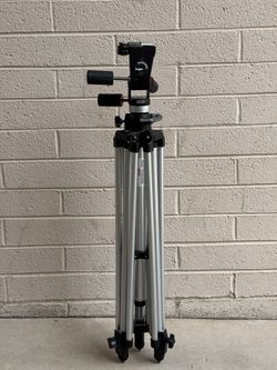 Bogen Manfrotto 3046 heavy duty professional geared tripod with 3047 3-way pant tilt head