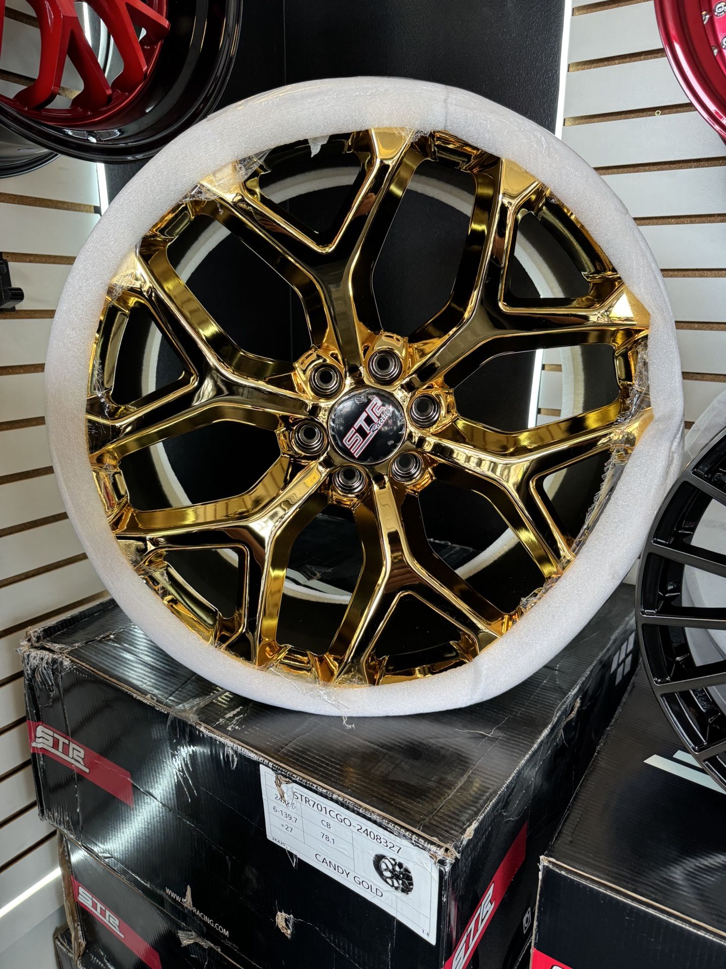 Gold Snowflakes 24” 6x139.7 Payment Plan Options Available