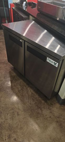 Falcon AUC-48 is a 47.2-inch wide, two-section commercial undercounter freezer designed to hold food safely in tight kitchen spaces
