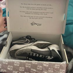 Sabrina 1’s basketball shoes