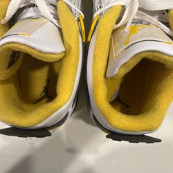 Jordan 4 vivid sulfur size 8