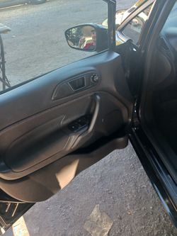 2017 Ford Fiesta Thumbnail