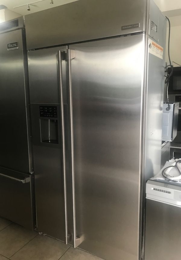 42” built in refrigerator ELECTROLUX for Sale in Phoenix, AZ OfferUp