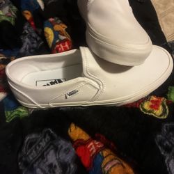new 7.5 woman’s vans 