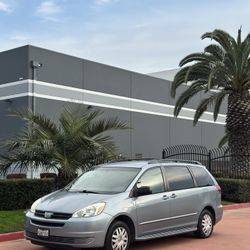 2004 Toyota Sienna