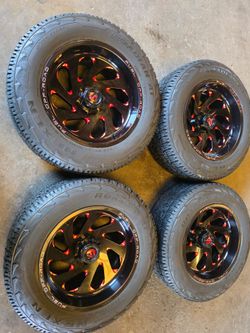 Fuel Off-Road 20inch Rims Nexen Roadian AT LT295/60R20 Tires for sale 6×139.7
