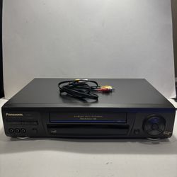 Panasonic PV-8660 Omnivision 4 Head Hi-Fi VHS VCR  Player
