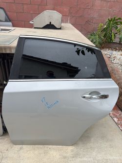 2018 Nissan Altima Driver Side (LH) Rear Door Silver (KH3)