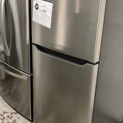 Frigidaire Top Freezer Fridge 30 In 