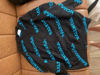 Balenciaga Sweater size XL