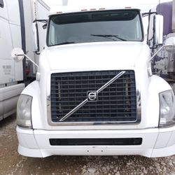 2011 Volvo VNL