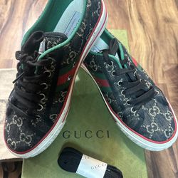 Gucci Women Shoes 