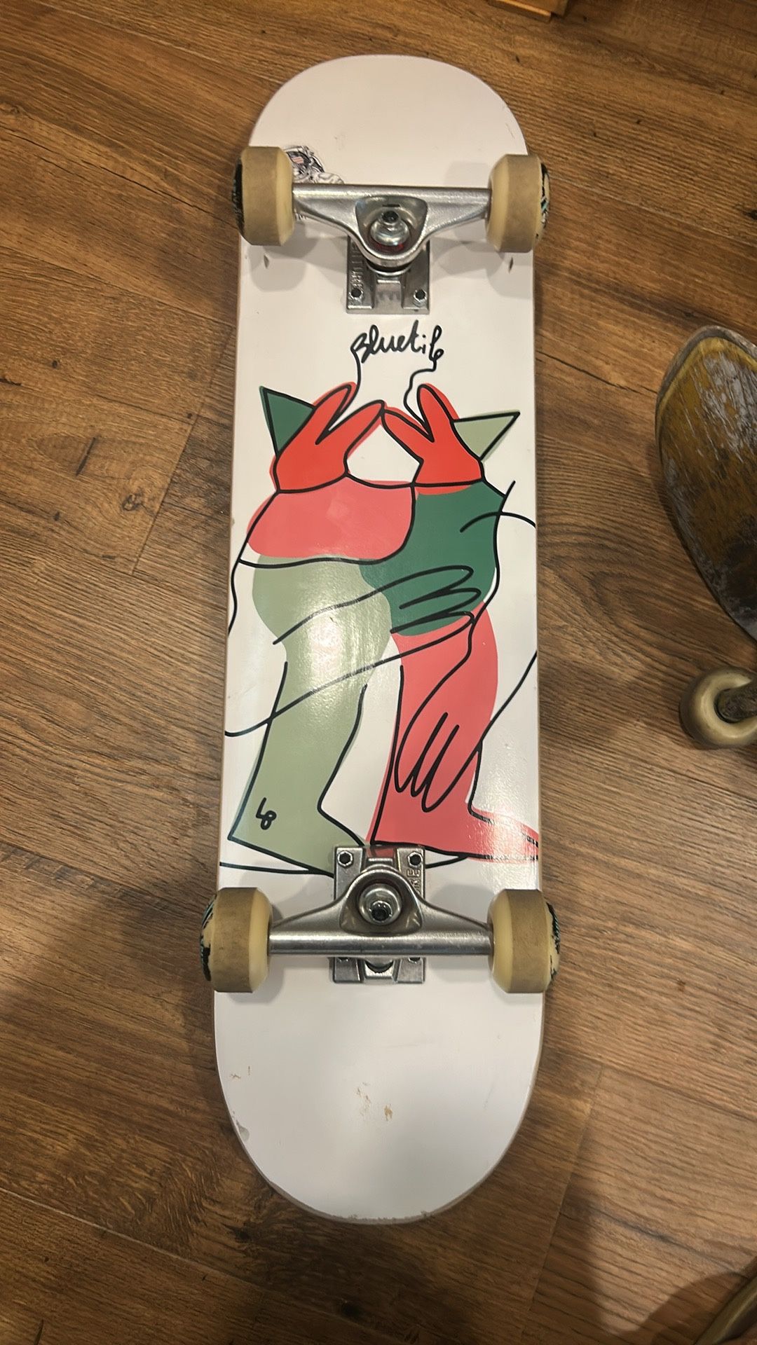7.75 Bluetile complete skateboard