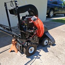 Professional Vacuum And Wood Chipper. 11.5 Hp